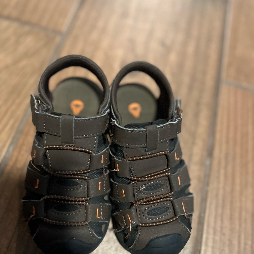 Sandals - Picture 4 of 4